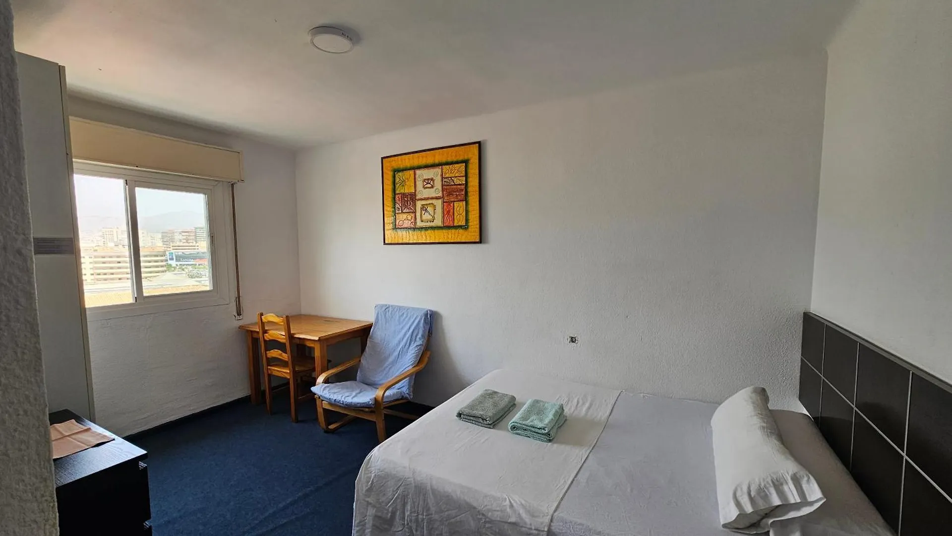 Homestay Habitacion Privada Centro Malaga Cerca De La Estacion De Tren Maria Zambrano Y Del Centro Historico Y De La Playa