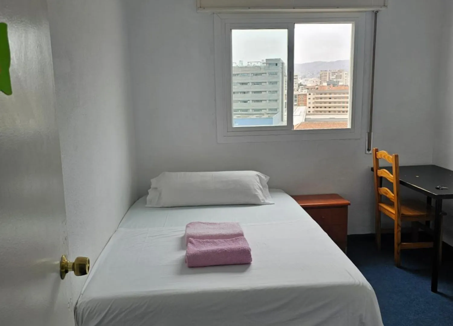 Homestay Habitacion Privada Centro Malaga Cerca De La Estacion De Tren Maria Zambrano Y Del Centro Historico Y De La Playa